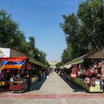 Vernissage Market