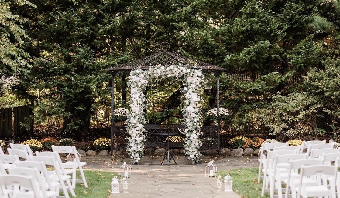 The Wedding Website of Stephanie DeVitto and Alex Pavlovich