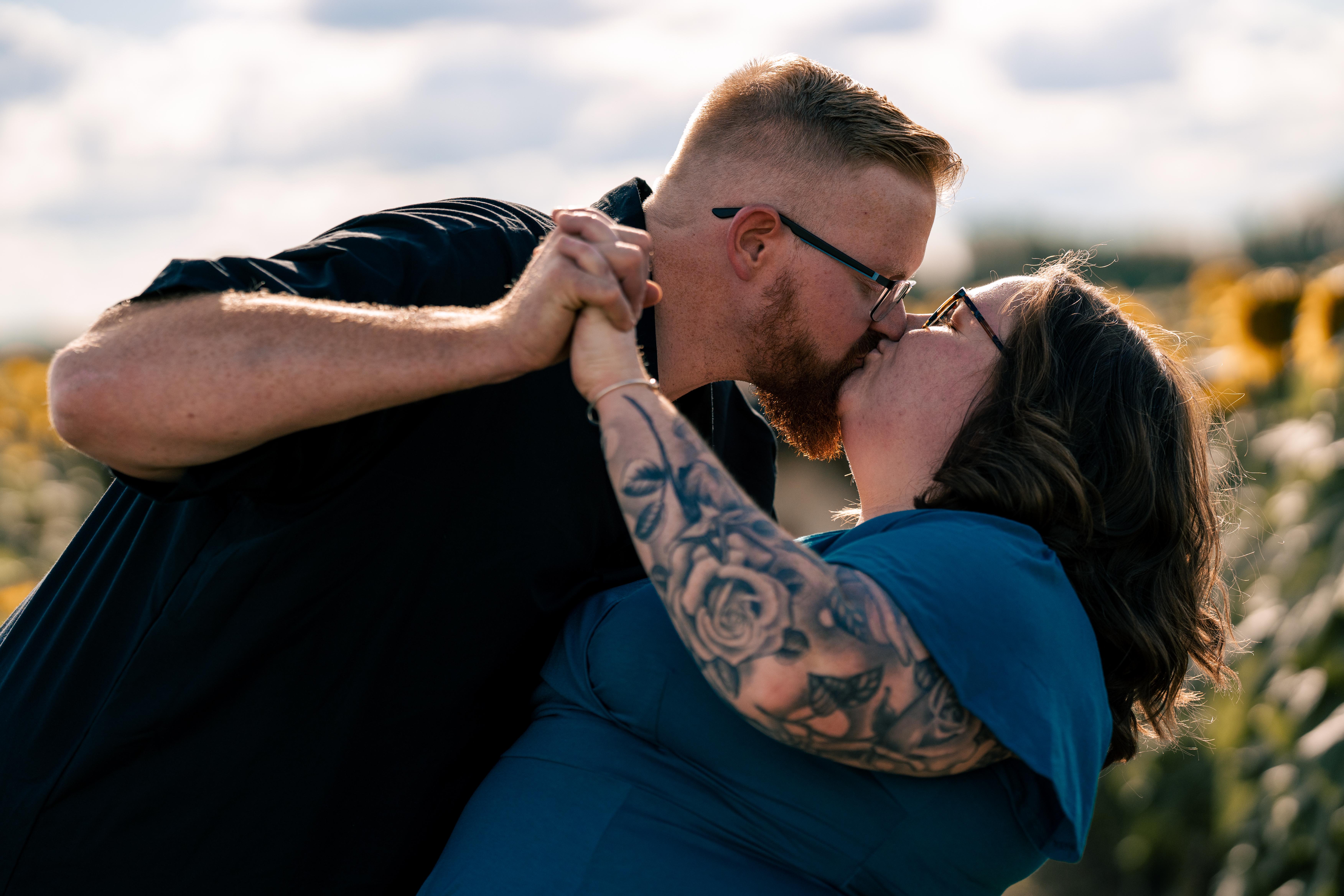 The Wedding Website of Sarah Howell and Timothy Elliott