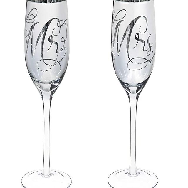 Wedding Day Décor Mr. and Mrs. 8 OZ Champagne Flutes - 3 x 10 x 3 Inches