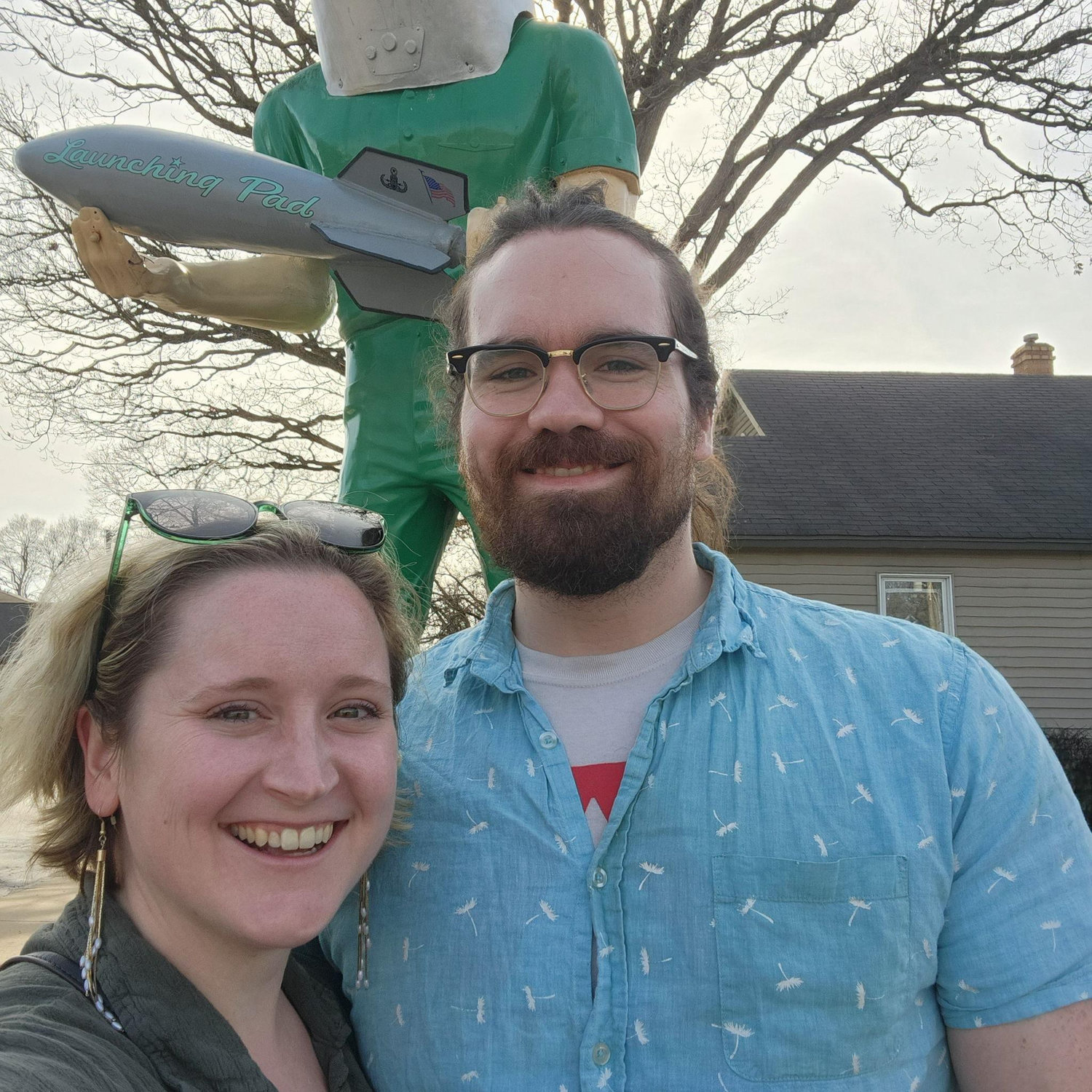Stopping to see the Spaceman on Route 66