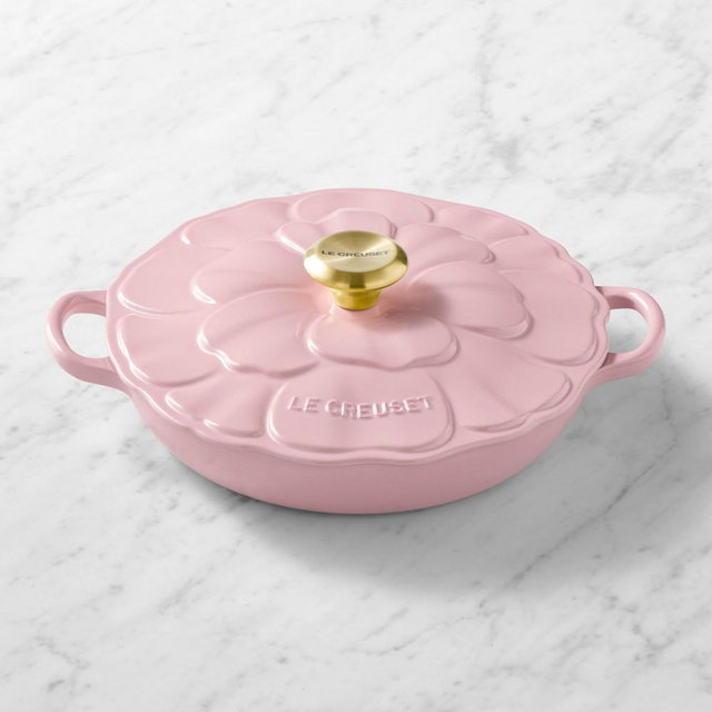 Le Creuset Signature Enameled Cast Iron Petal Braiser, 2 1/4-Qt., Chiffon Pink