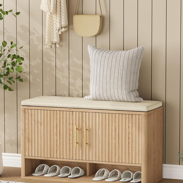 Zeibospri Fluted Shoe Storage Bench with Cushion, 3-Tier Entryway Bench with Adjustable Shelves and Open Bottom Shelf, Hidden Shoe Organizer Cabinet, for Hallway, Living Room, Bedroom, Natural Oak