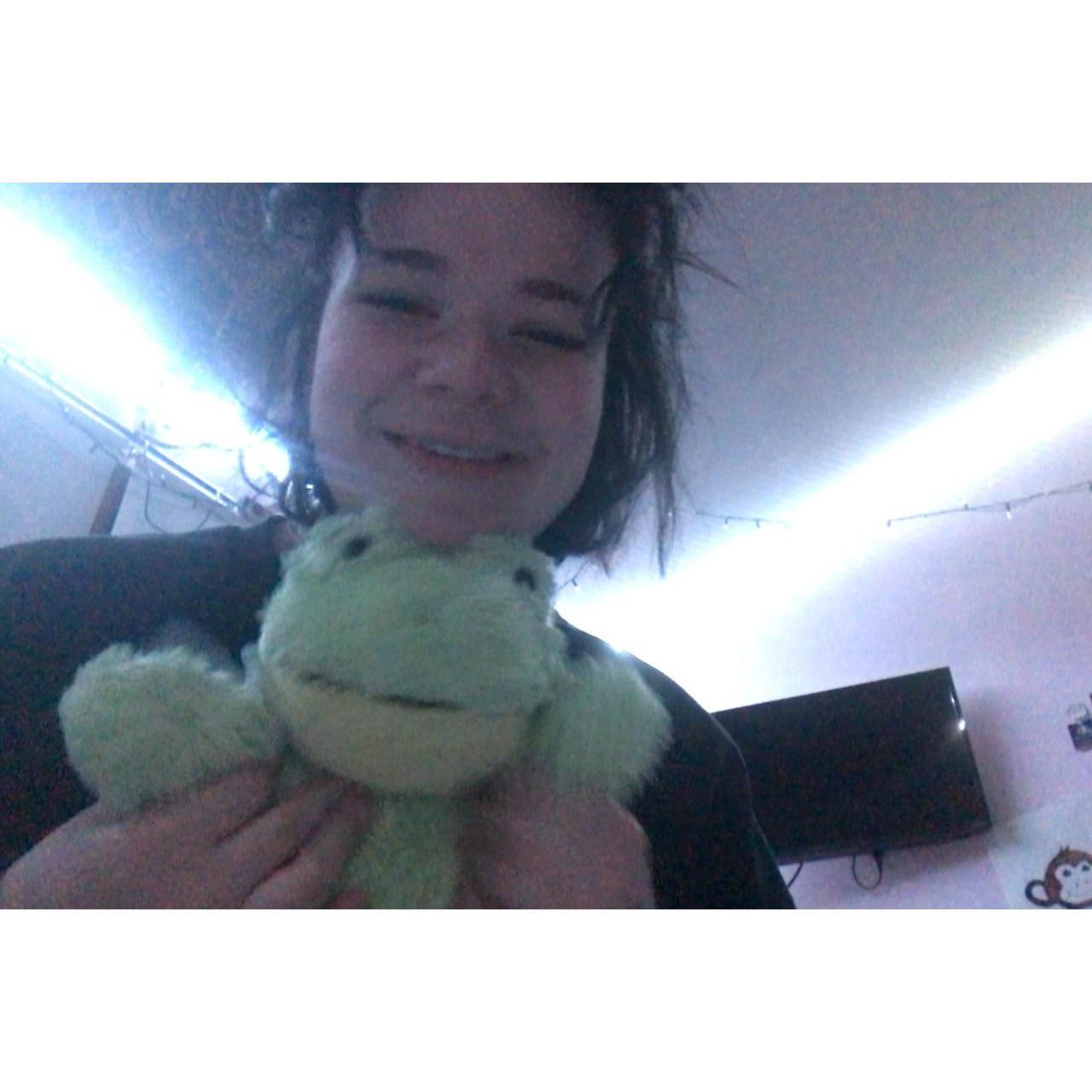 this frog had sex with laurel and then they gave it to me