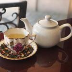 The Tottering Teacup