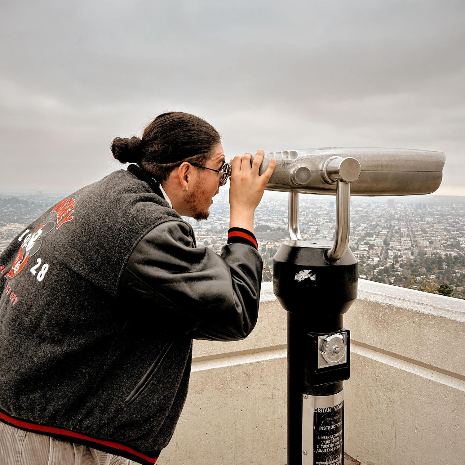 Josué took Soo on their first date—a 1950s-themed adventure exploring iconic landmarks around Los Angeles.