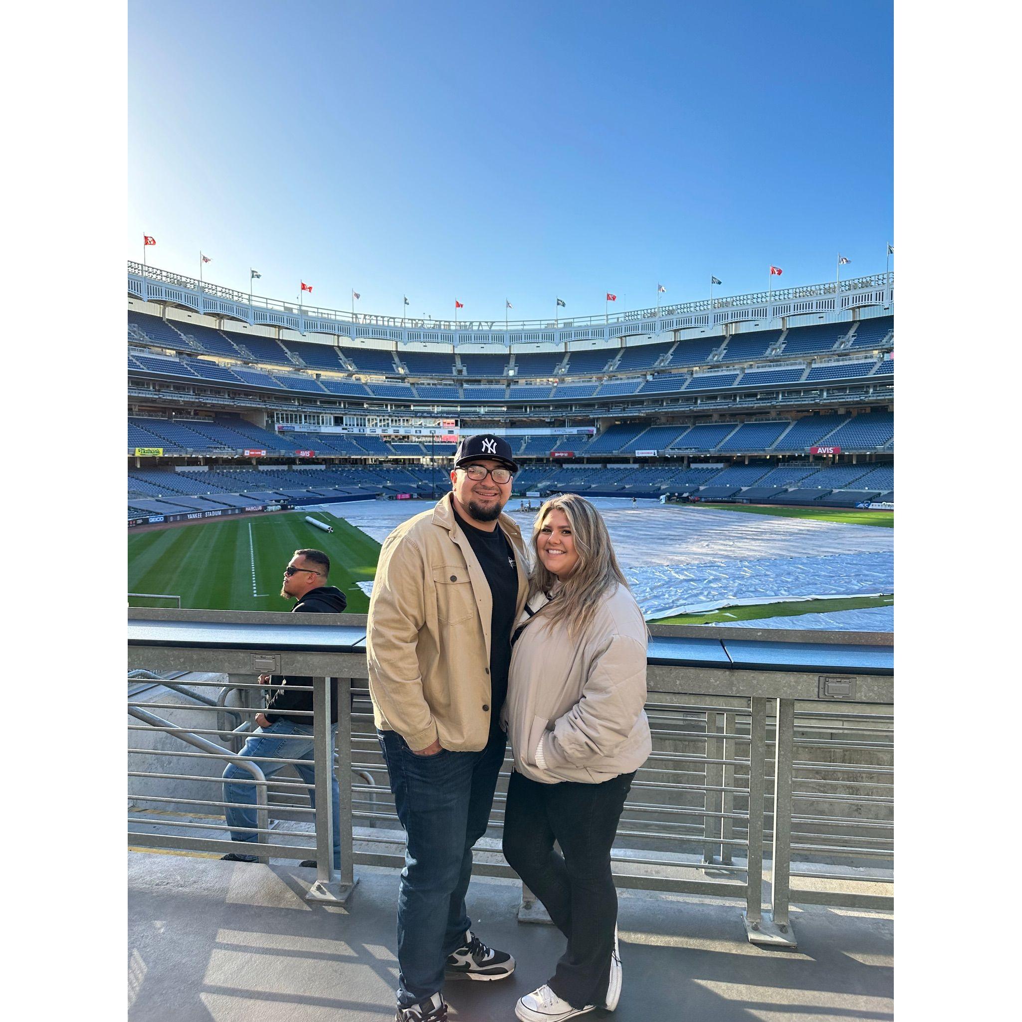 A HOUSE FULL OF YANKEE FANS!! ..duh :)