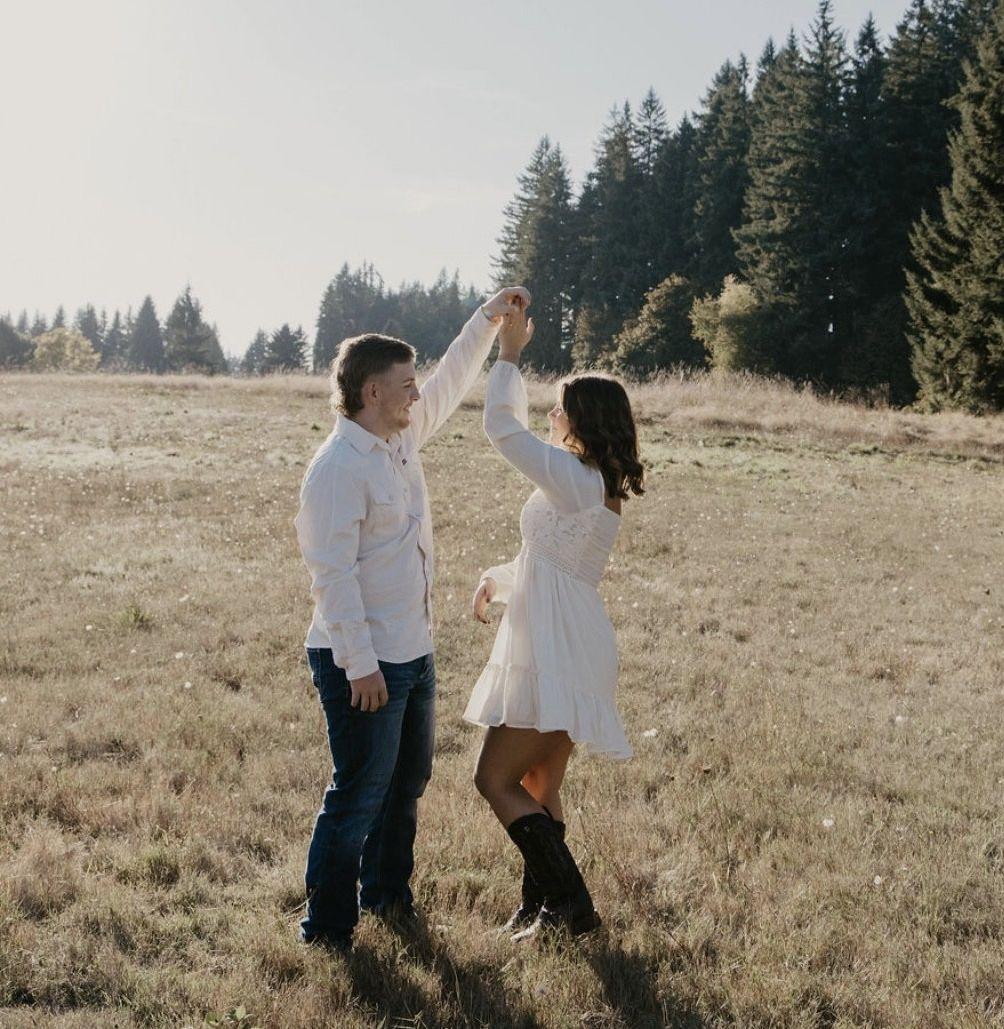 The Wedding Website of Elizabeth Easterly and Grayson Allen