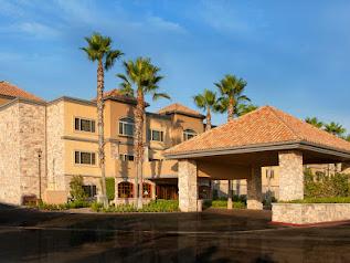 The Wedding Website of Yeilen Willis and Jose Hernandez