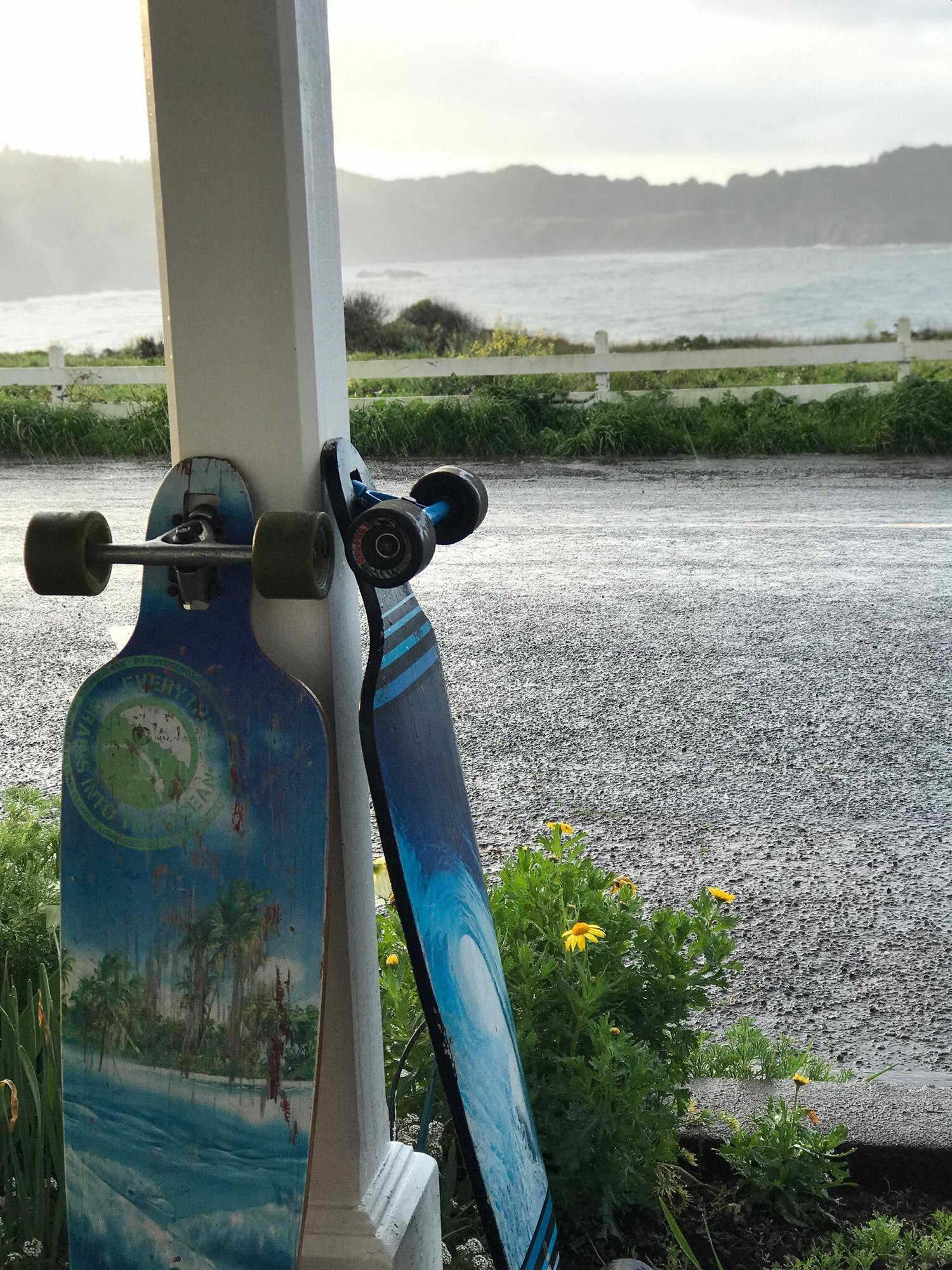 There's no one I'd rather take 7 AM longboard rides with on the coast💙