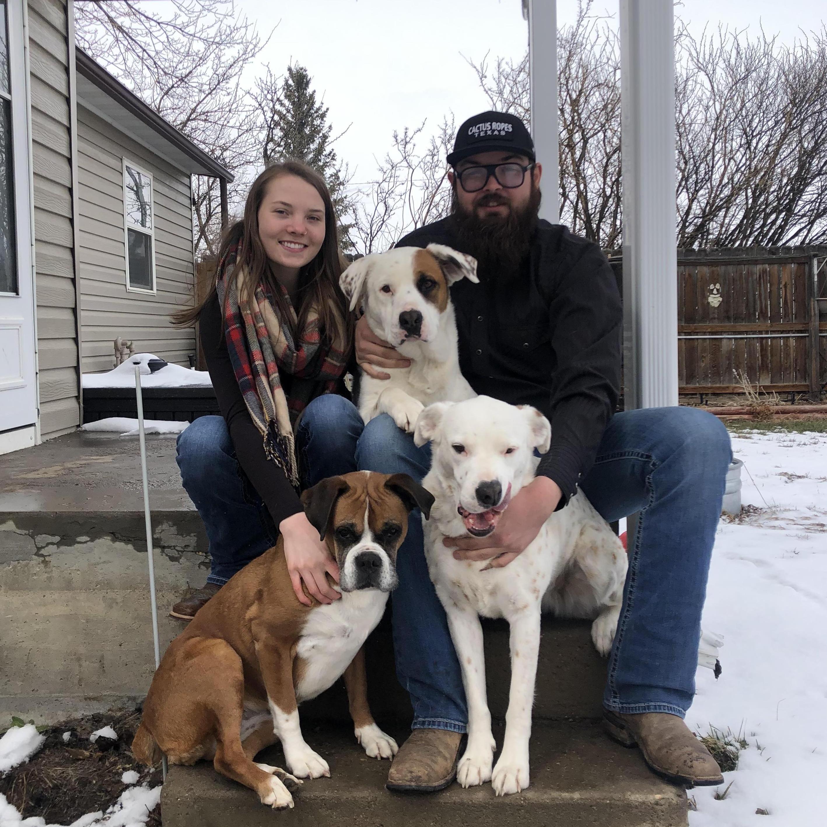 This was Easter of 2020. It is very obvious who the most photogenic one of the dogs is!
