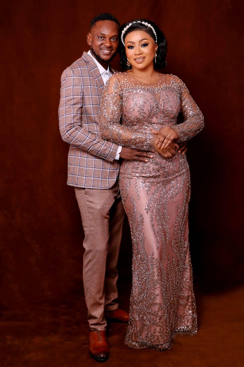 The Wedding Website of Nurudeen Momodu and Abisola Gbelee