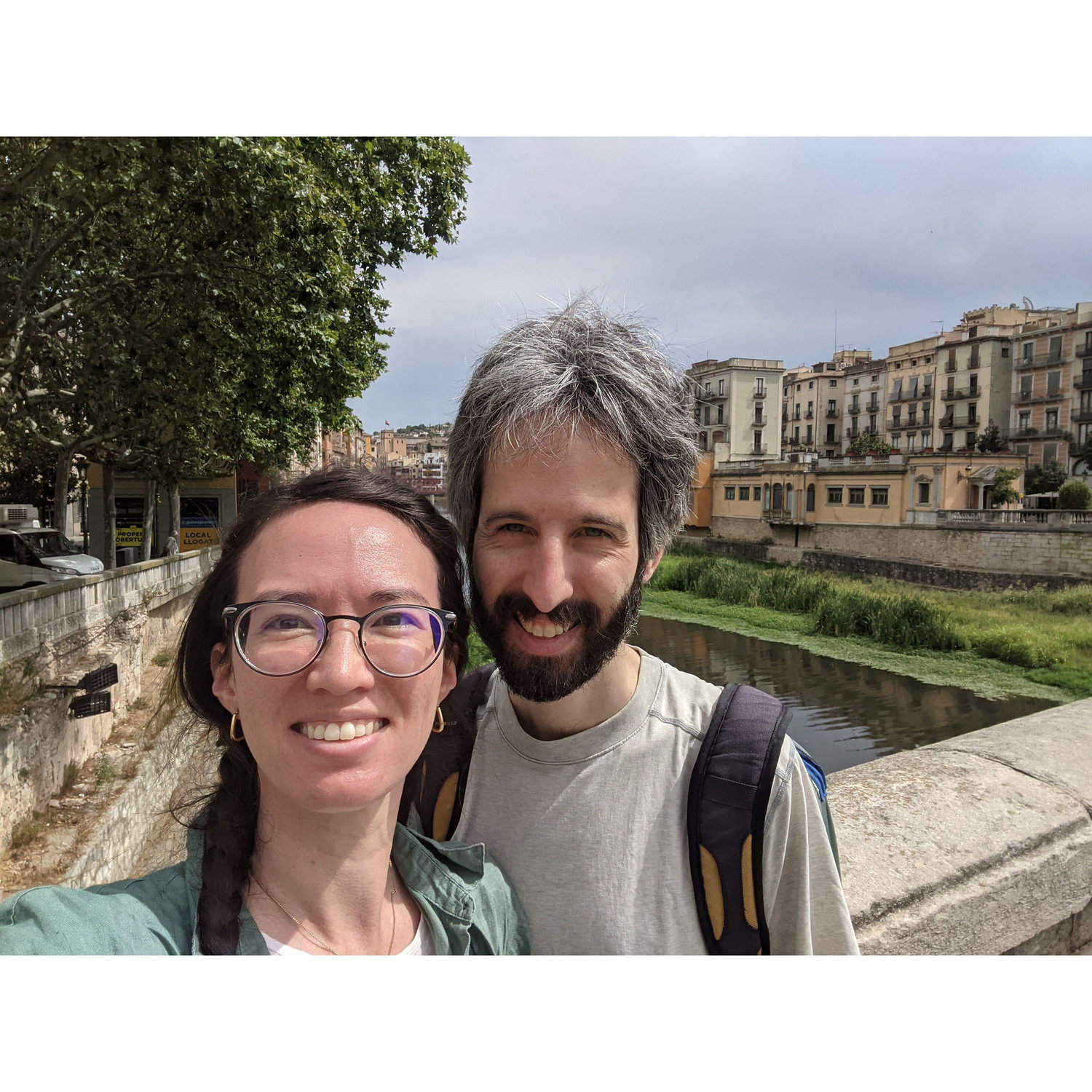 Pont de Pedra bridge at Onyar river in Girona, Catalonia, Spain