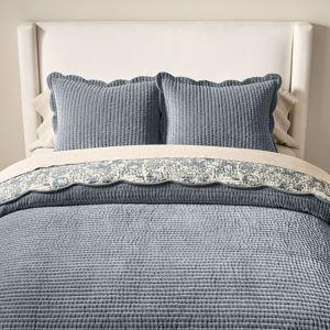 Velvet Scallop Edge Reversible Quilt - Stormy Blue