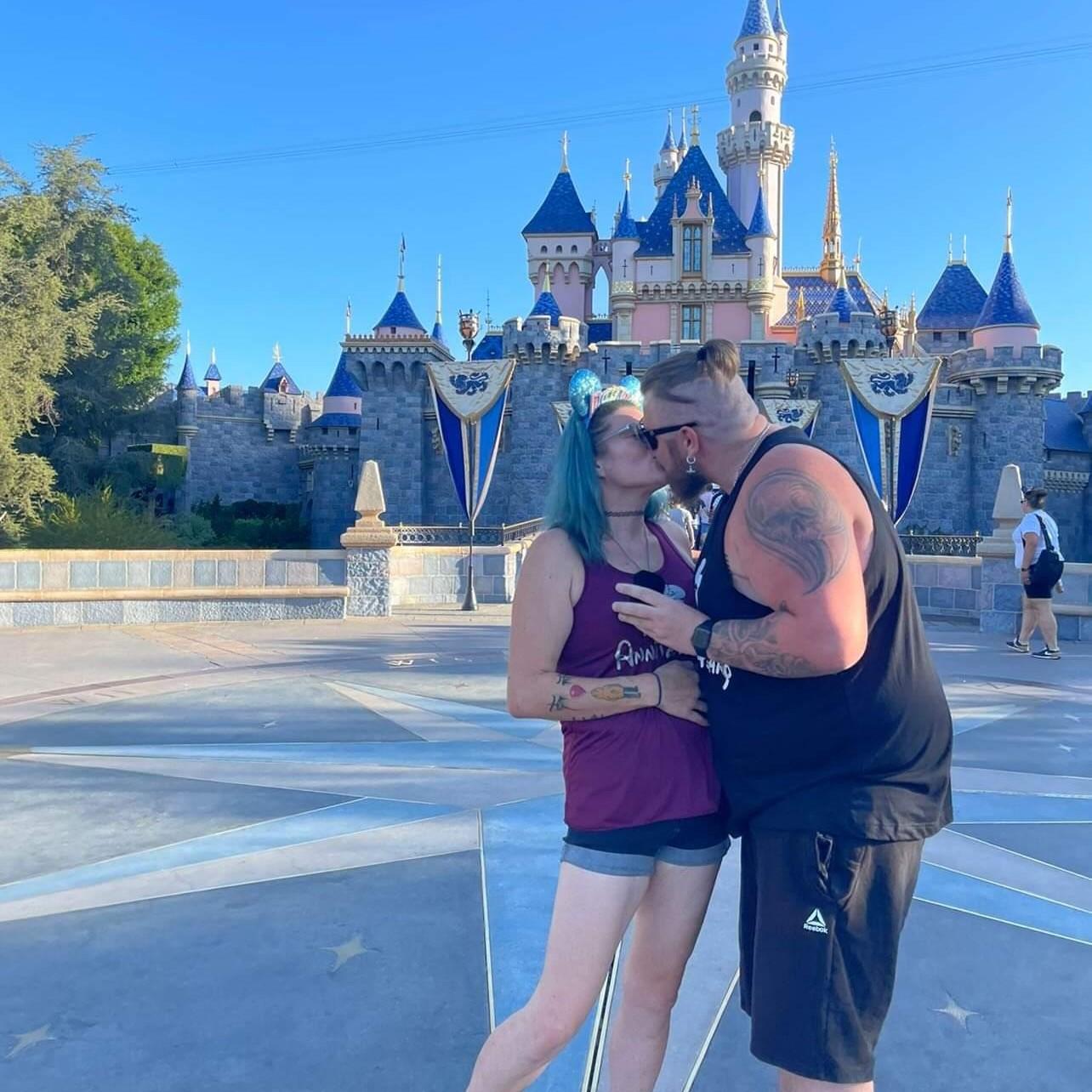 when we got engaged in Disneyland on our 2 year anniversary 😍