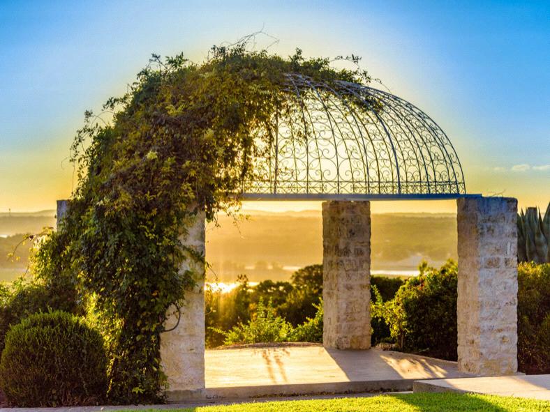The Wedding Website of Jocelyn Nevarez and Samuel Huseman
