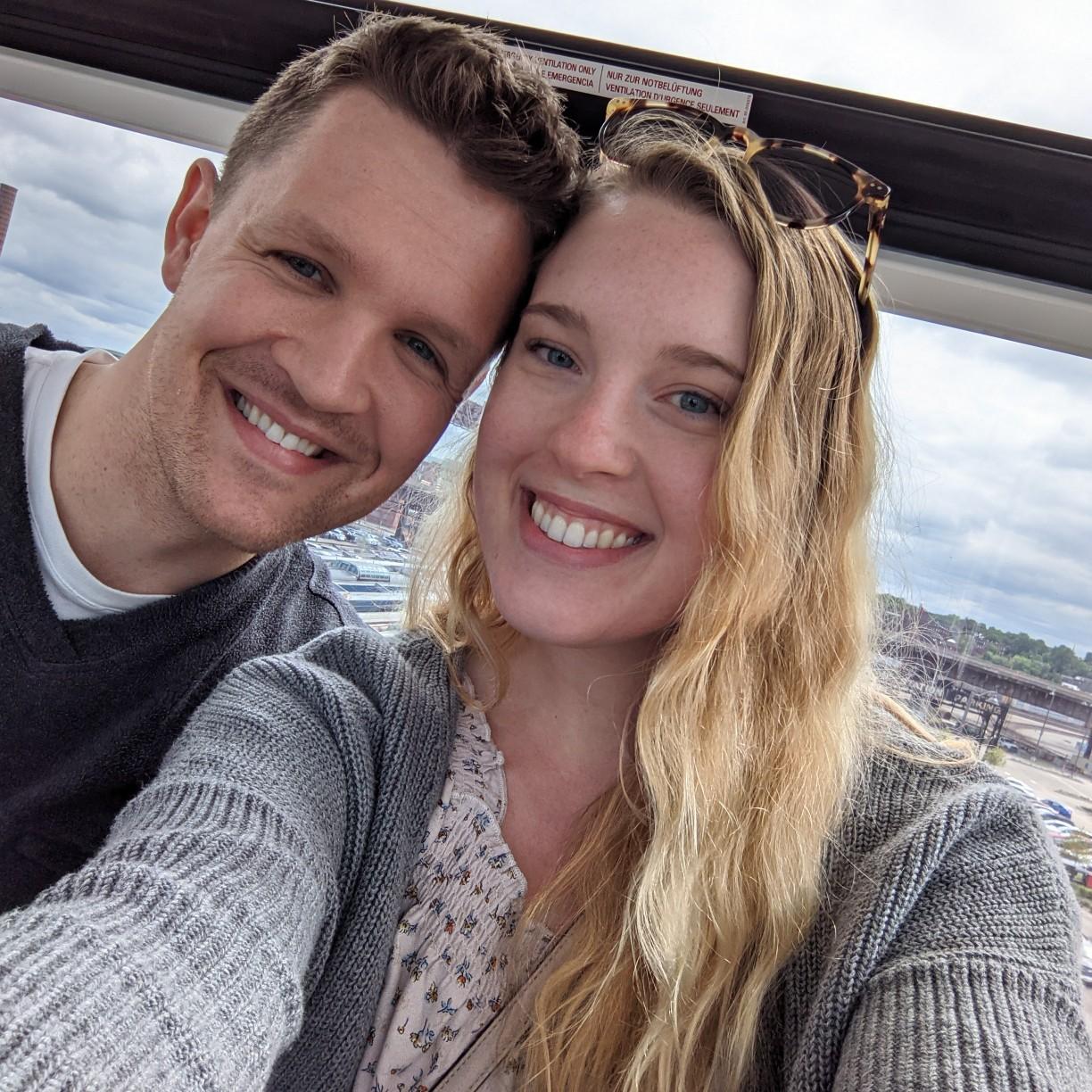 Exploring St Louis together! We were not scared on this ferris wheel 😅