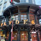 Clyde's of Gallery Place