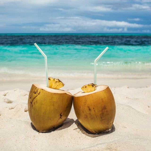 Honeymoon drinks on the beach!