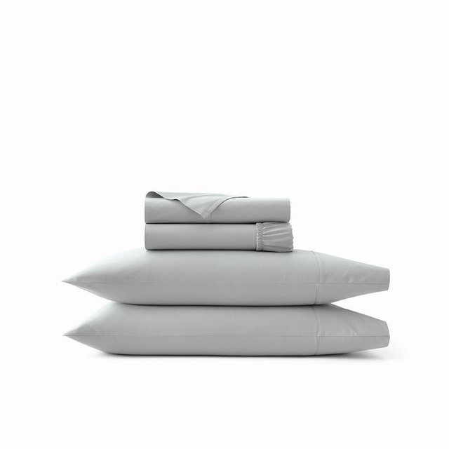 BOLL & BRANCH Percale Hemmed Sheet Set – 100% Organic Cotton – 1 Flat Sheet, 1 Fitted Sheet and 2 Pillowcases from Luxury Threads – Smooth, Breathable Cooling Weave, Shore, Queen