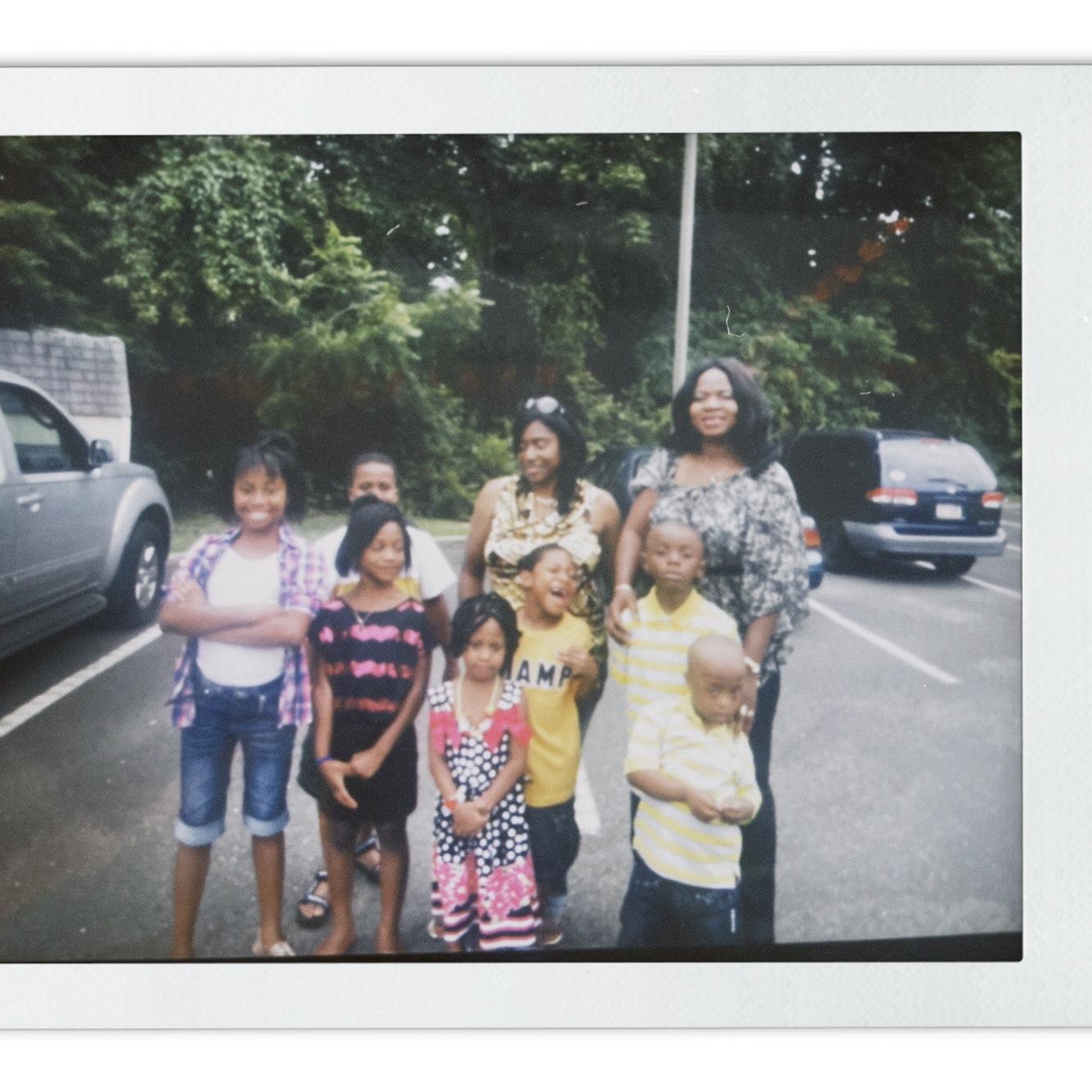 Preye, her siblings, mommy, Gianna, and her Auntie Tina with her children.