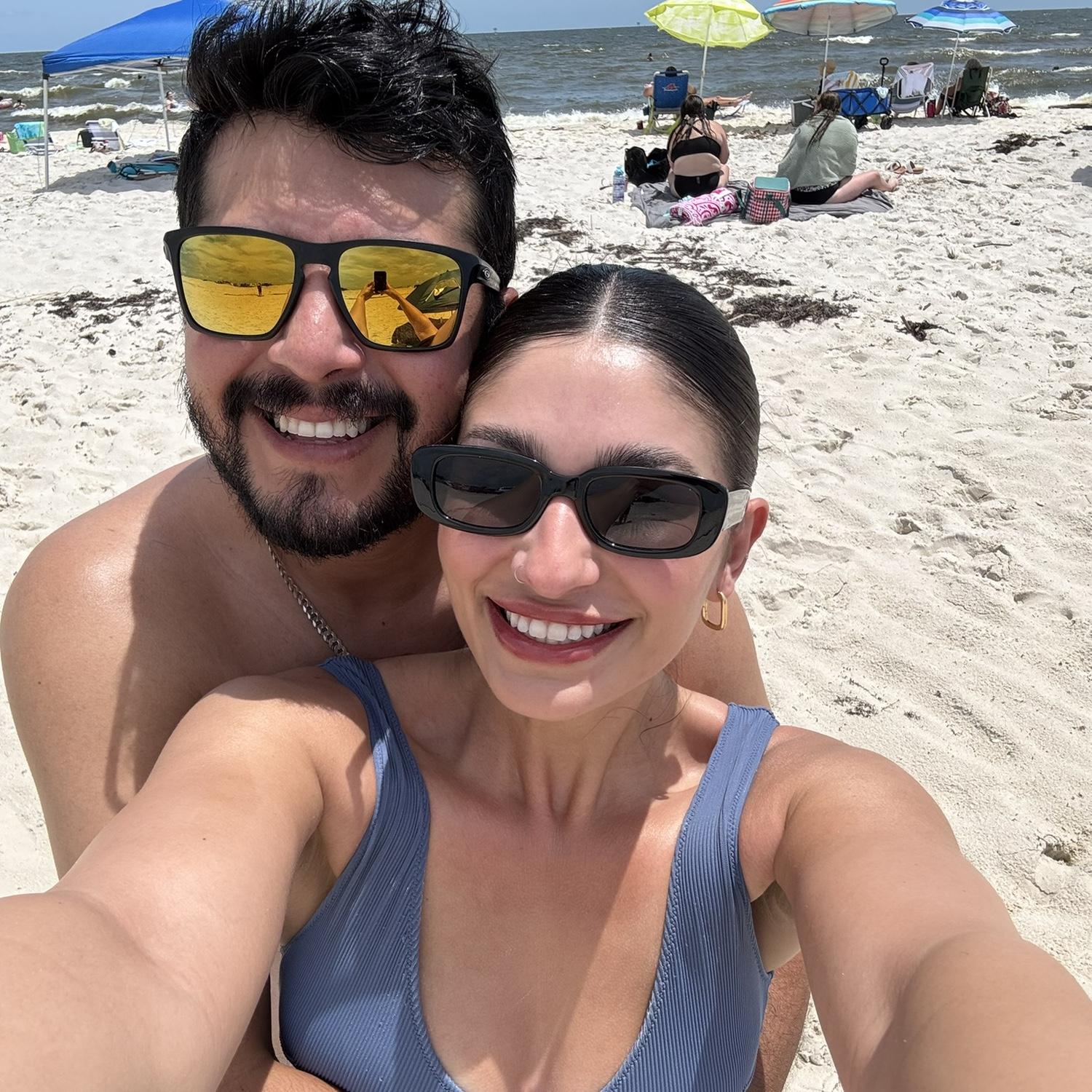 Of course we had to stop by and say hello to the beach while we were in Mobile 🏖️