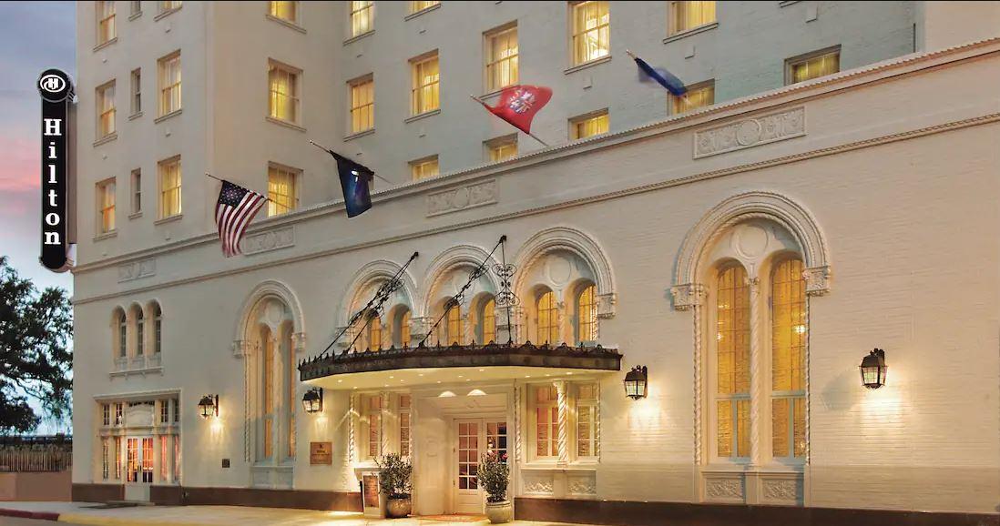 The Wedding Website of Caroline Comardelle and Michael Oldenburg