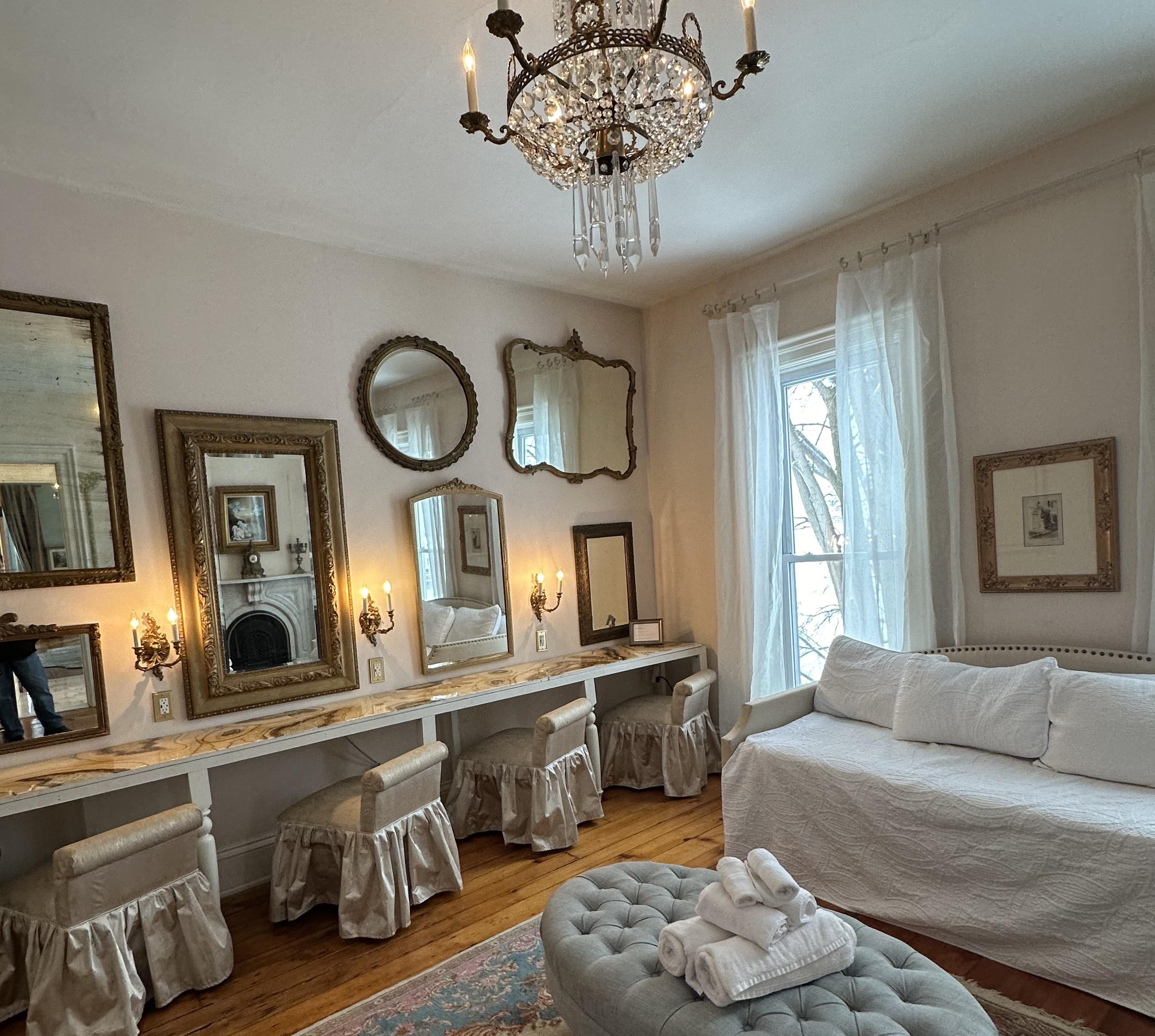 The Wedding Website of Eliana DeGlopper and Calvin Herrick