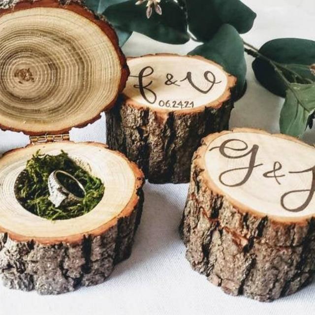 PERSONALIZED wooden wedding ring box •...