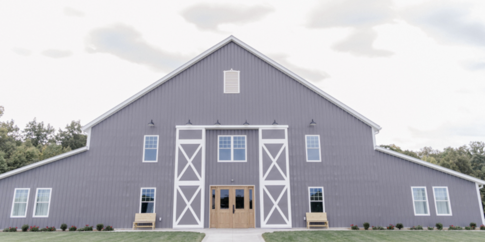 Four Seasons Barn - Wedding Venues - Zola