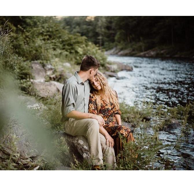 Engagement photo session at Bardswell Ferry Bridge