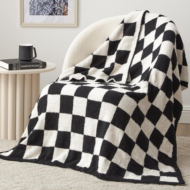 EXQ Home Checkered Throw Blanket, Knitted Blanket with Checkerboard Grid Pattern, Soft Cozy Fluffy Blanket for Couch Bed Sofa, Warm Fuzzy Plaid Blanket for All Seasons (Black, 50"×60")