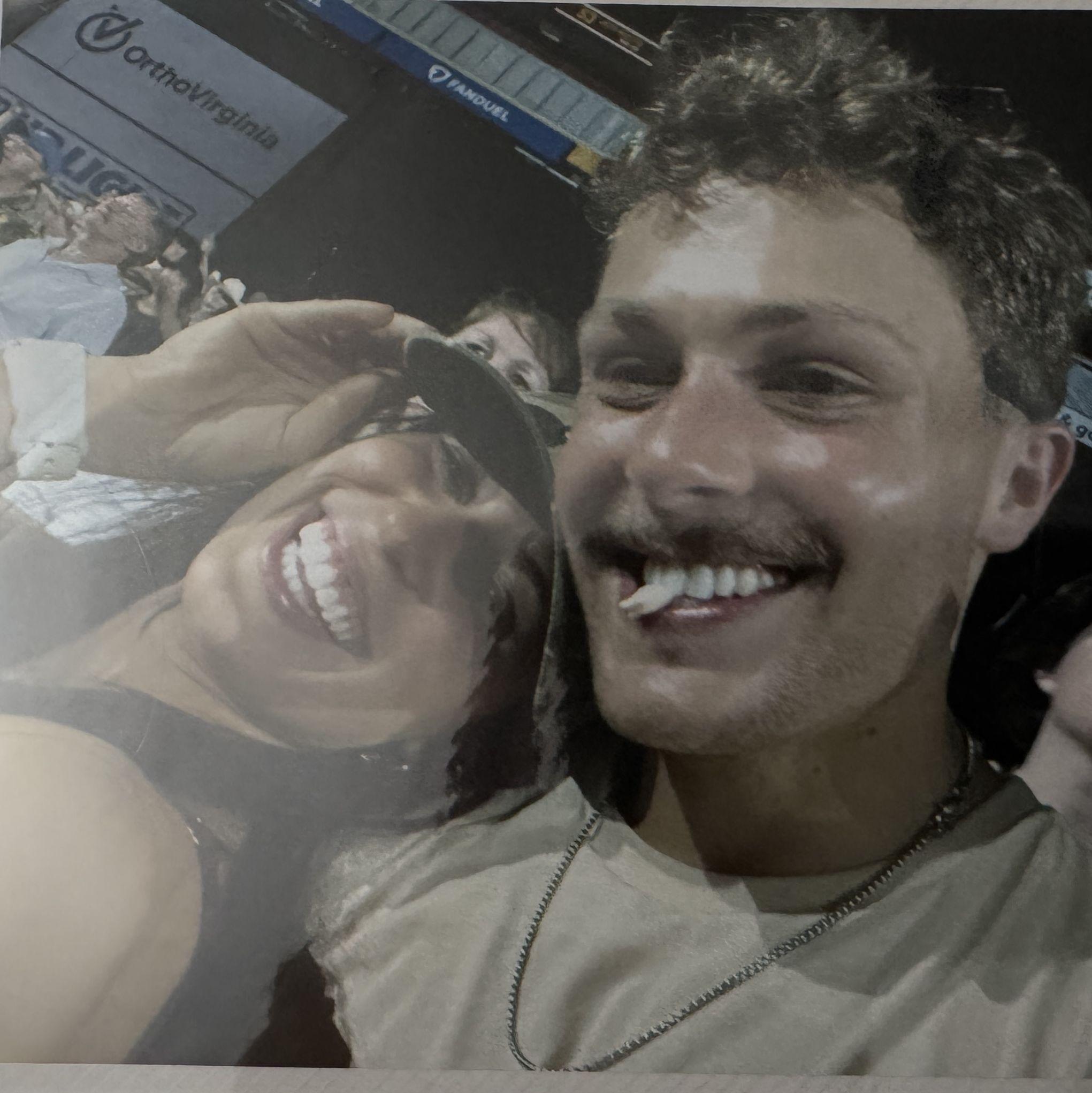 Cody took Gabby to a Kenny Chesney concert to meet family and friends. It was an amazing night full of laughter, music, and memories they’ll always treasure.