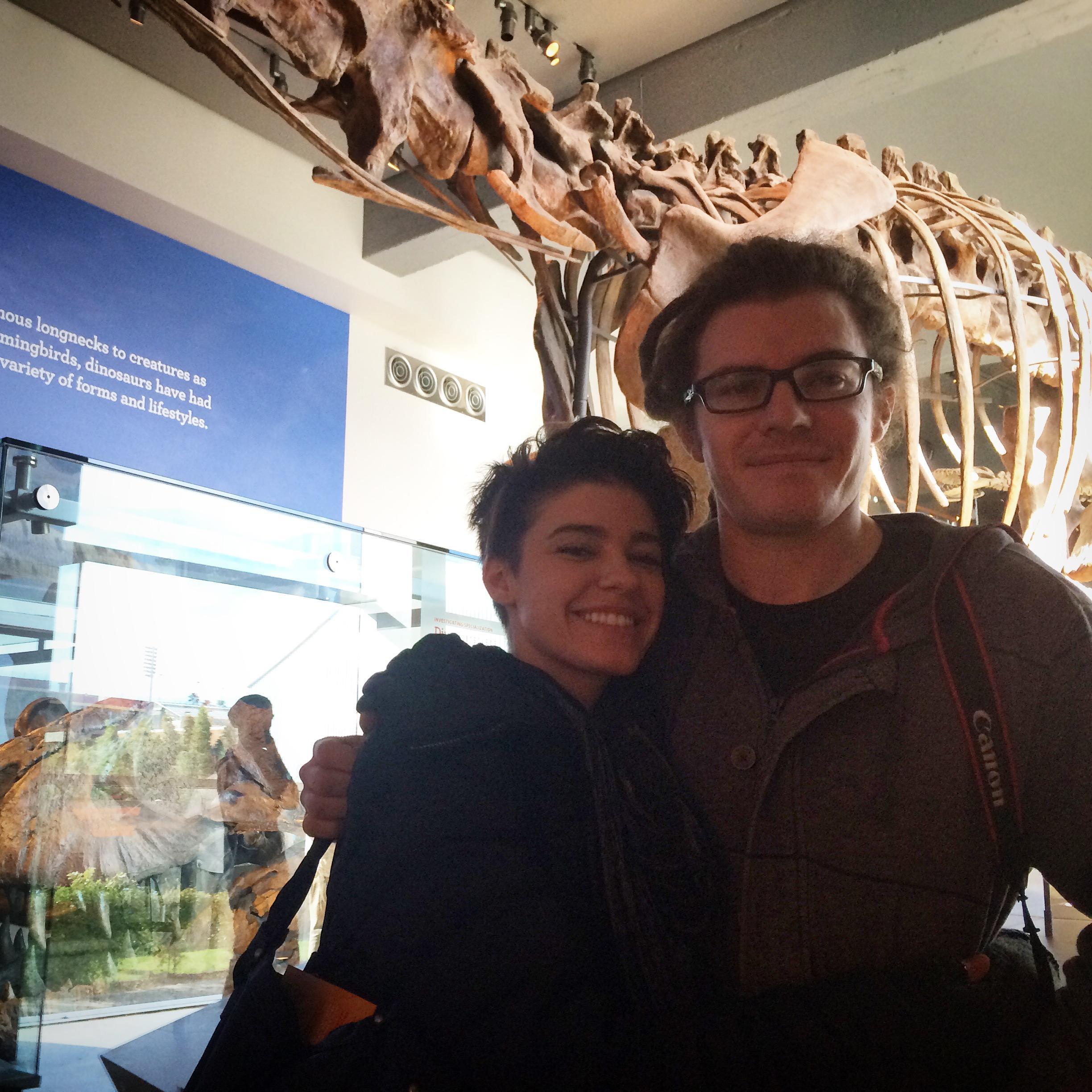museum dates in the first stages of love