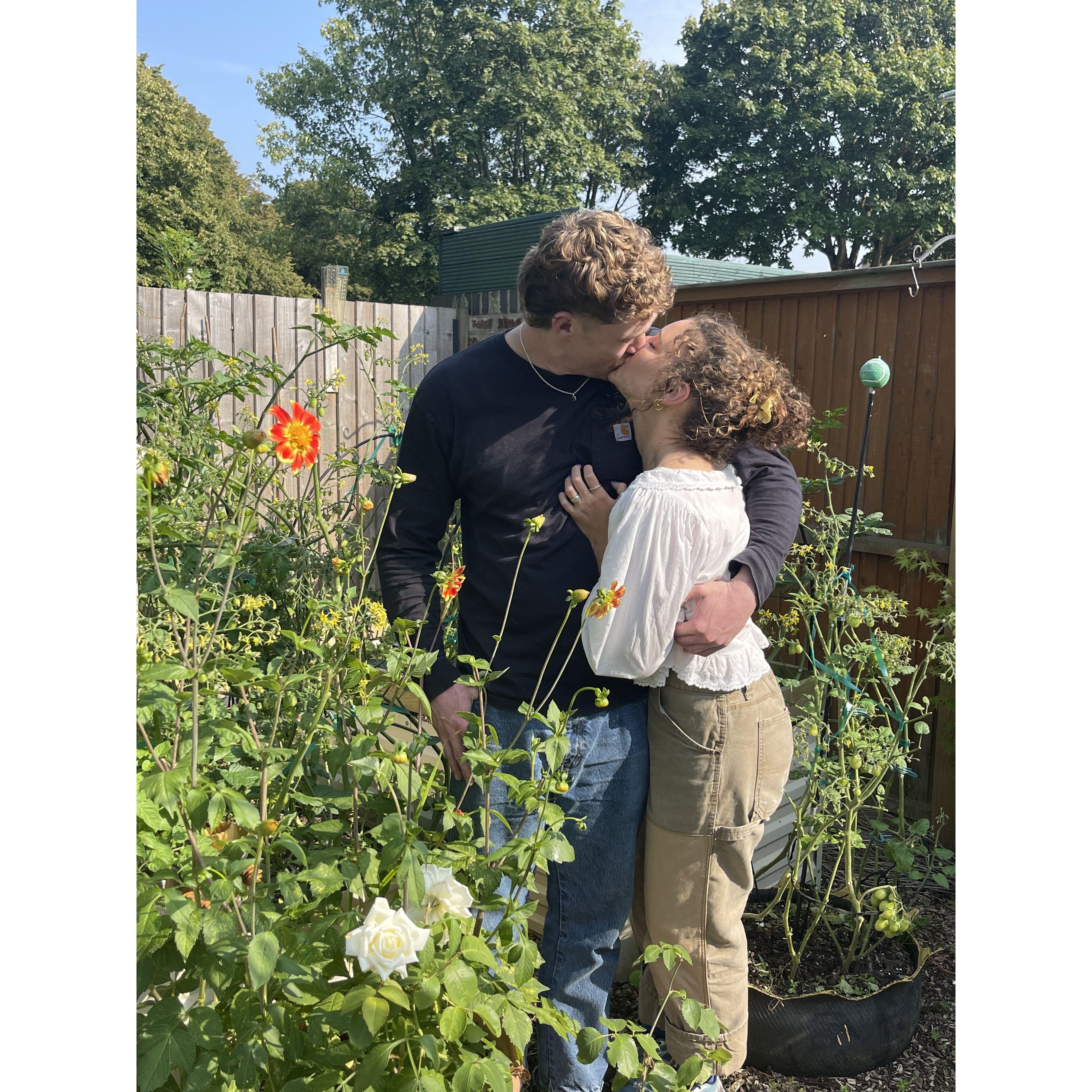 Engagement smooching