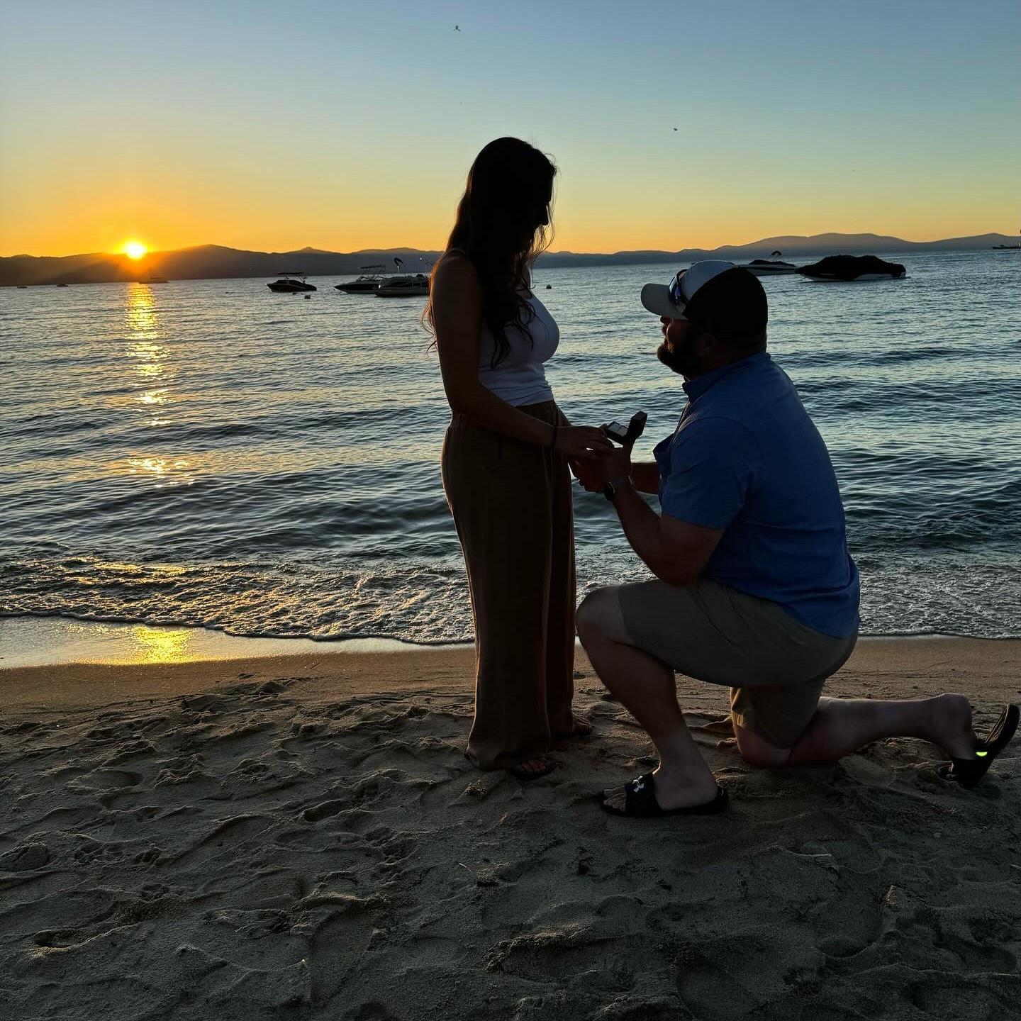 The proposal 😭❤️🥰 in Lake Tahoe surrounded by family!