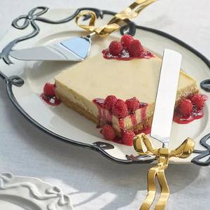 Benedita Bow Metal Serve Set- Gold