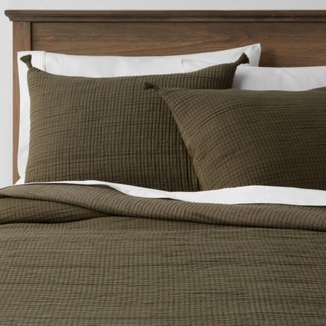 Double Cloth Quilt Sham - Threshold™ (Standard, Olive)