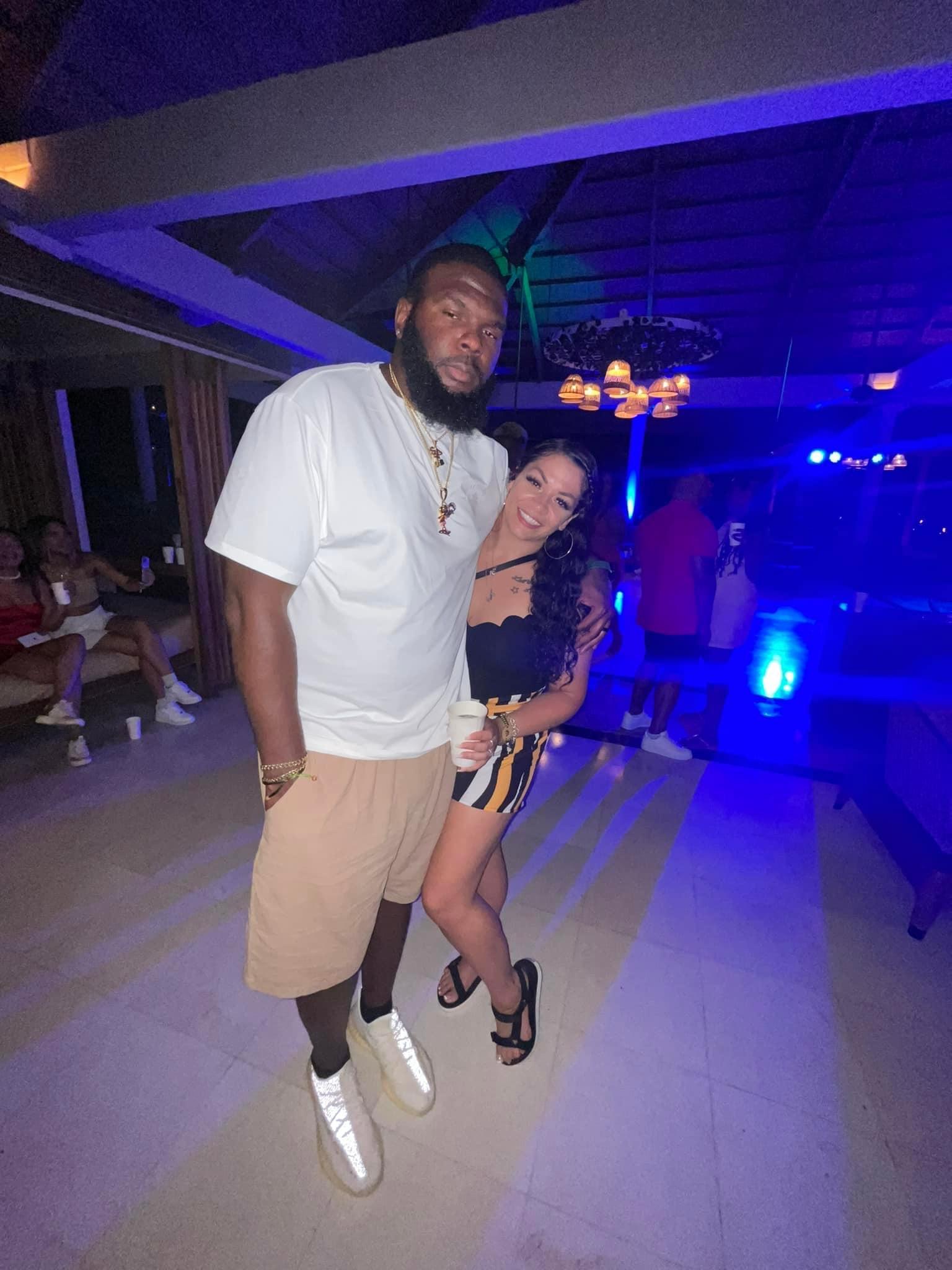 The Wedding Website of AMANDA G and JEUDY Jr