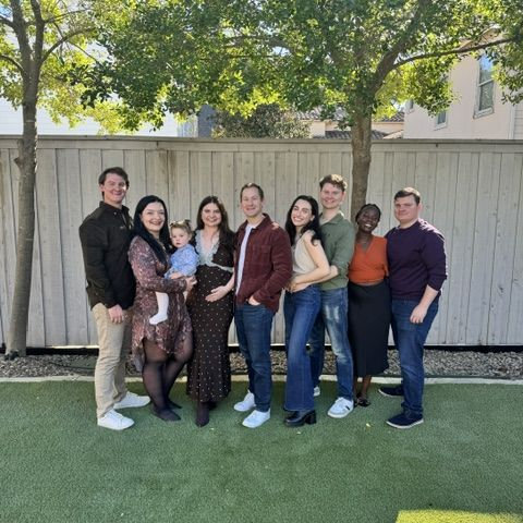 We are enjoying time with our extended family in the US.  Both Justin and Deborah very much enjoy their large families.