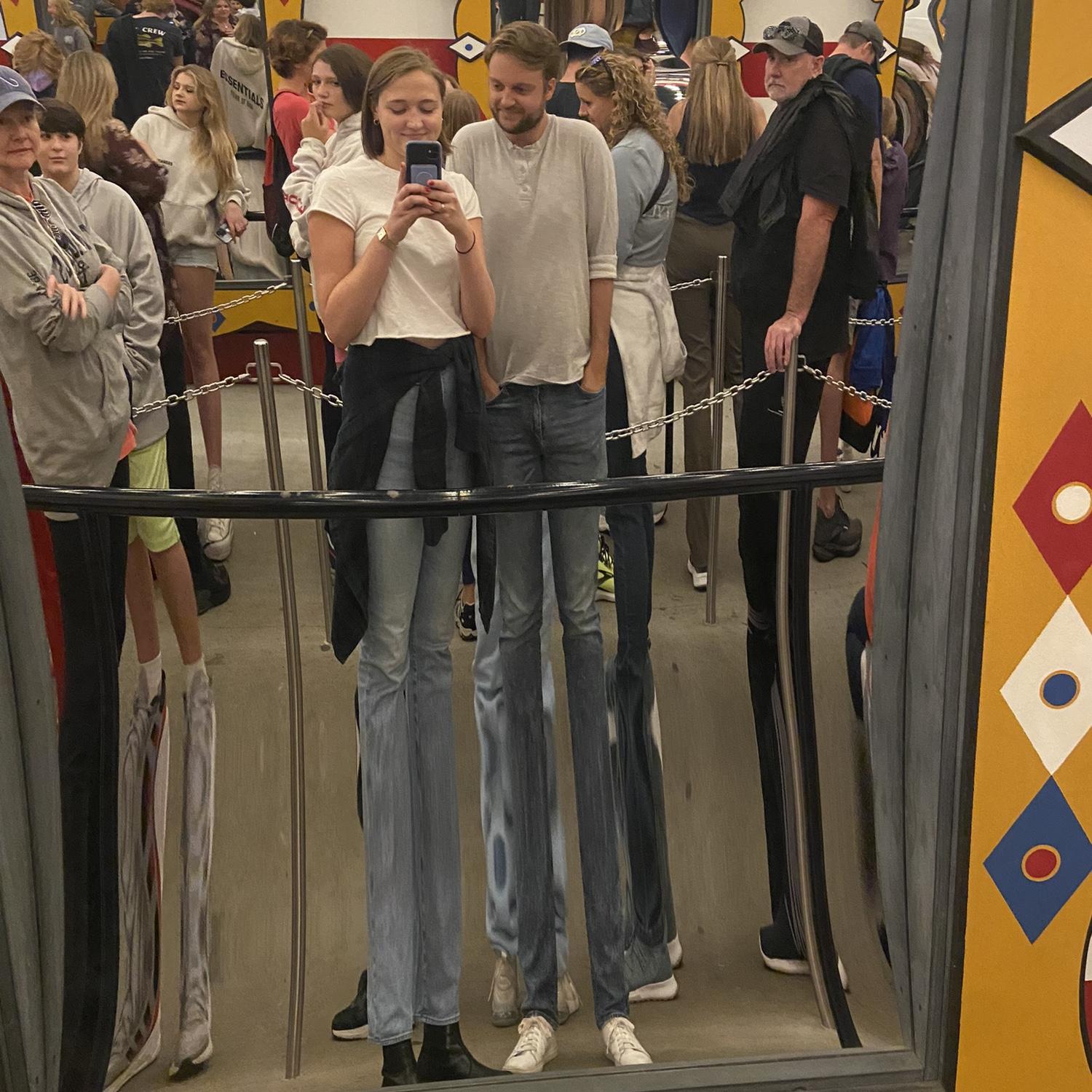 Hershey Park 2022! We got stuck on this fun-house rollercoaster for an hour after waiting an hour!