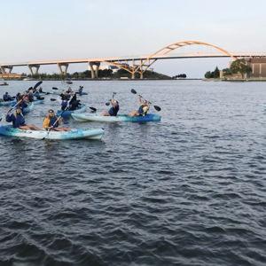 Kayak Tour of Milwaukee’s Skyline