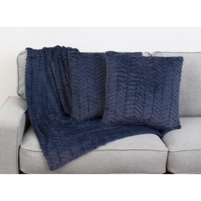 Thro By Marlo Lorenz Aiden 3-Piece Throw Blanket and PIllow Set in Navy