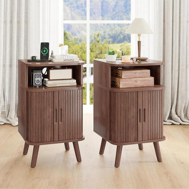 Alohappy Fluted End Table Set with Charging Station, Wooden Nightstands with Sliding Doors, Curved Round Edge Mid Century Modern Bedside Table with Cabinet for Bedroom, Living Room, Walnut