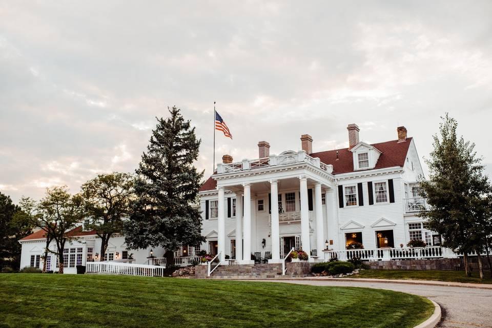 The Wedding Website of Gabriela Avila and Vinnie Vasapolli