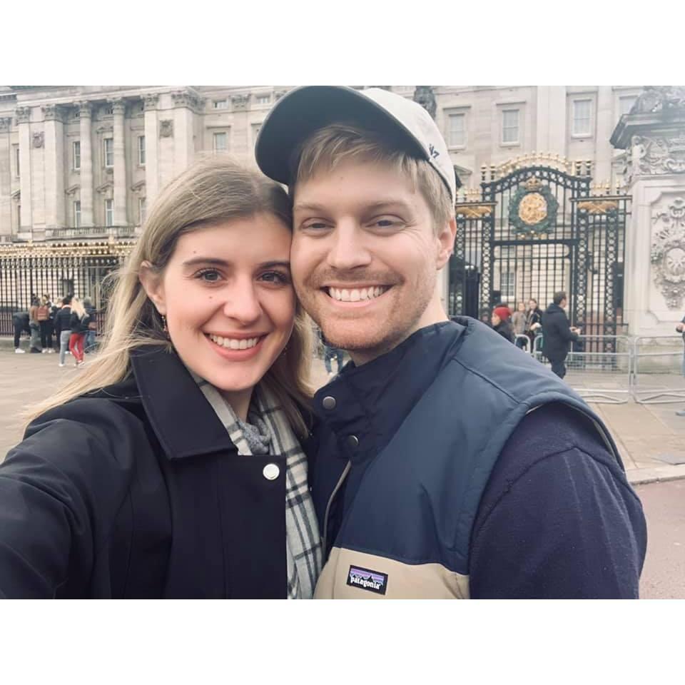 A quick trip to visit the queen at Buckingham Palace
2019