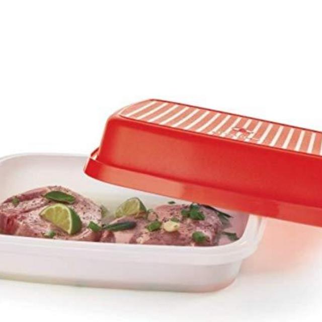 Tupperware Season-Serve Marinating Container