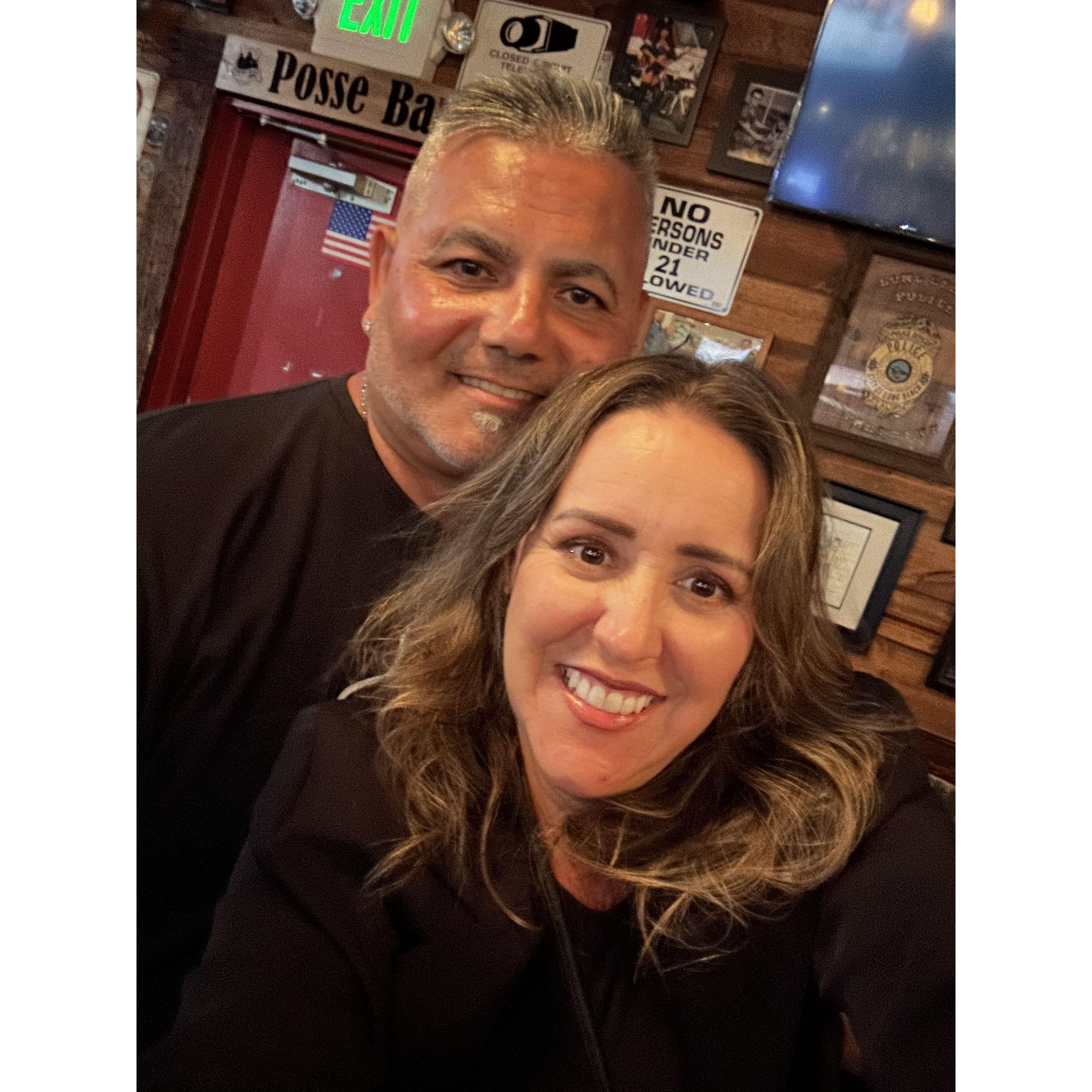 We enjoy going out for dinner & drinks...