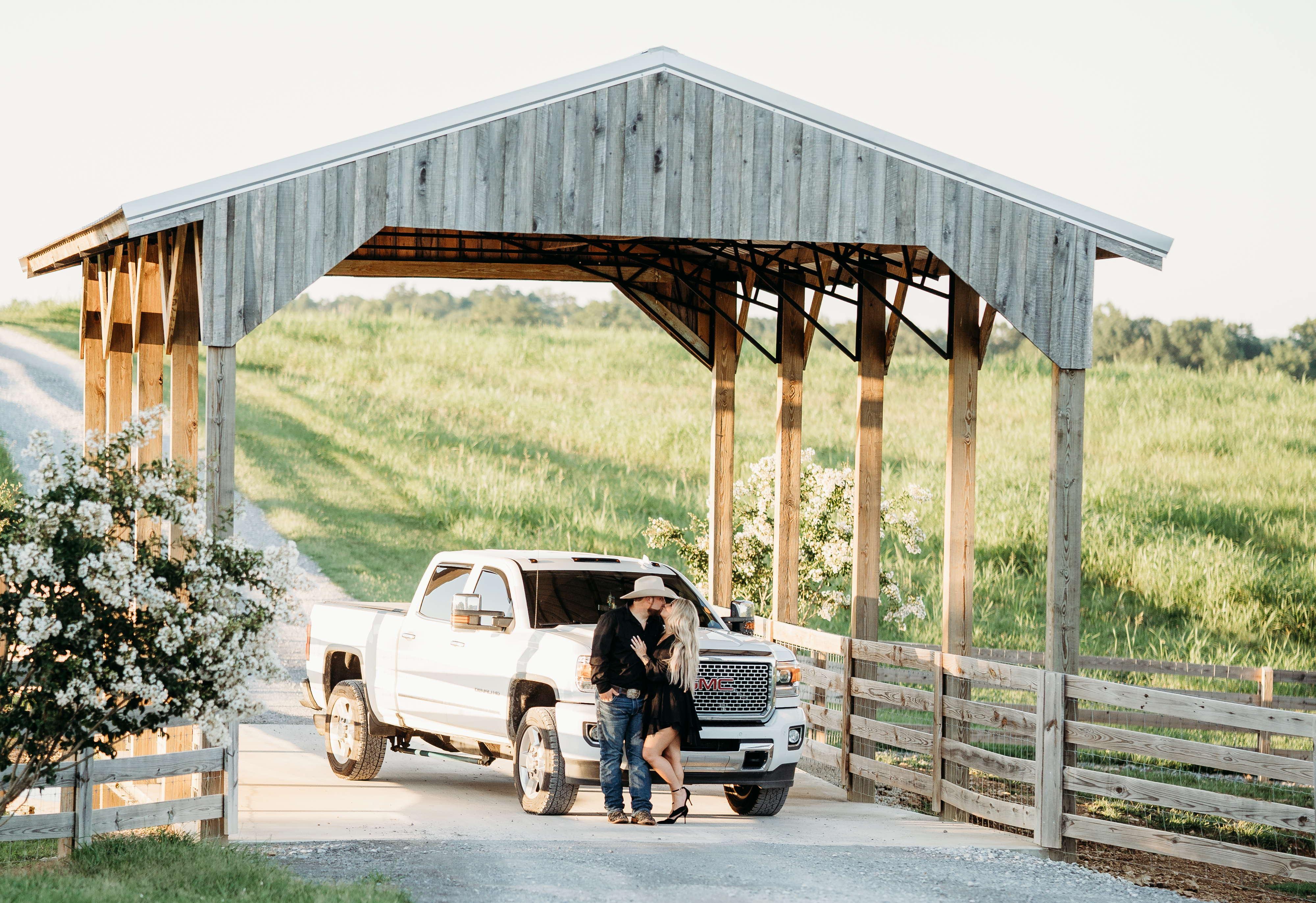 The Wedding Website of Angel Hoyt and Austin Underhill