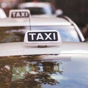 Taxi For Traveling Throughout Rome, Florence, Tuscany, and Sauz D’ Oux